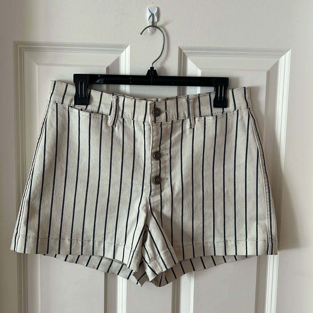 American Original Rewash Brand, blue and white striped, jean shorts. Size 9/29.